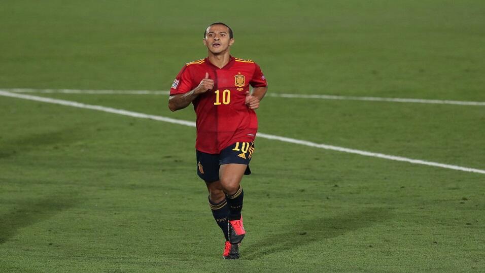 Thiago playing for Spain